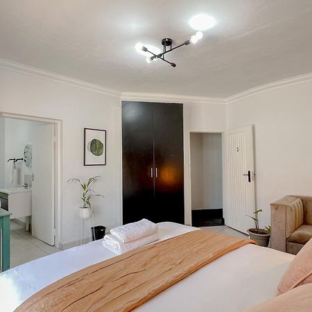 Amoris Guesthouse - In Brooklyn Pretoria-Noord 外观 照片